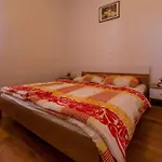 Apartament In 39369 *