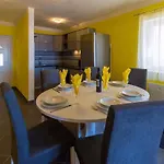 Apartament In 39369