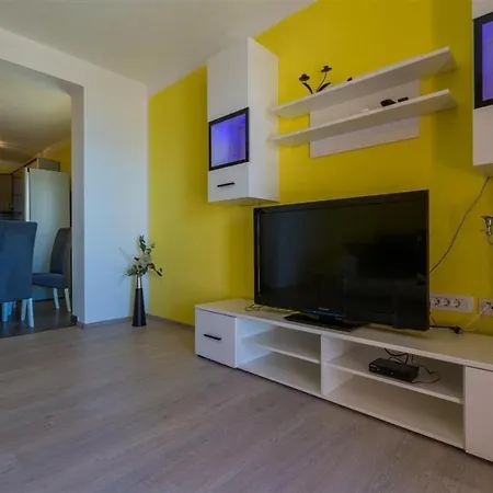 In 39369 Apartment *