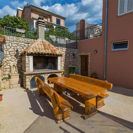 In 39369 Apartment Novi Vinodolski