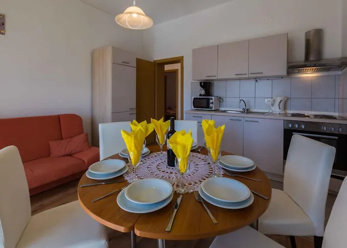 Apartment In 39369 Novi Vinodolski
