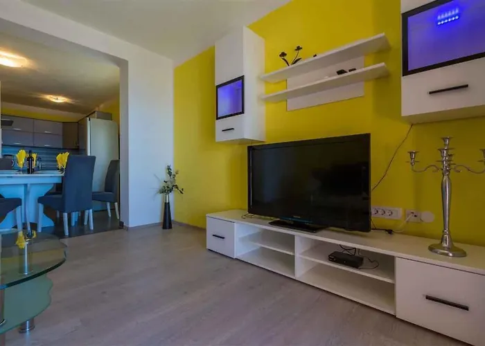 In 39369 Apartment *